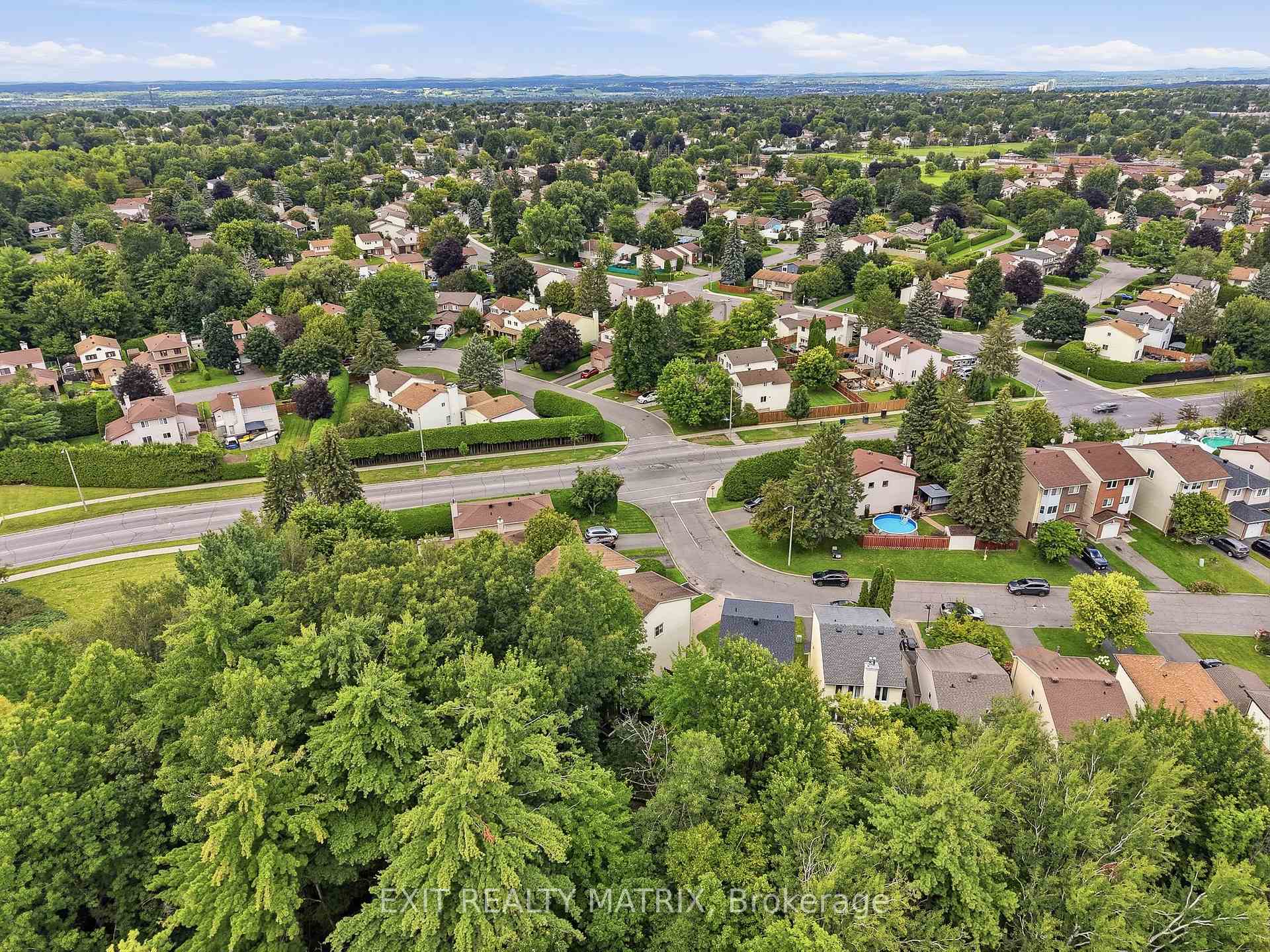 Photo 45 of 270 Fernleaf Crescent, Ottawa, Queenswood Heights South — HOMEH