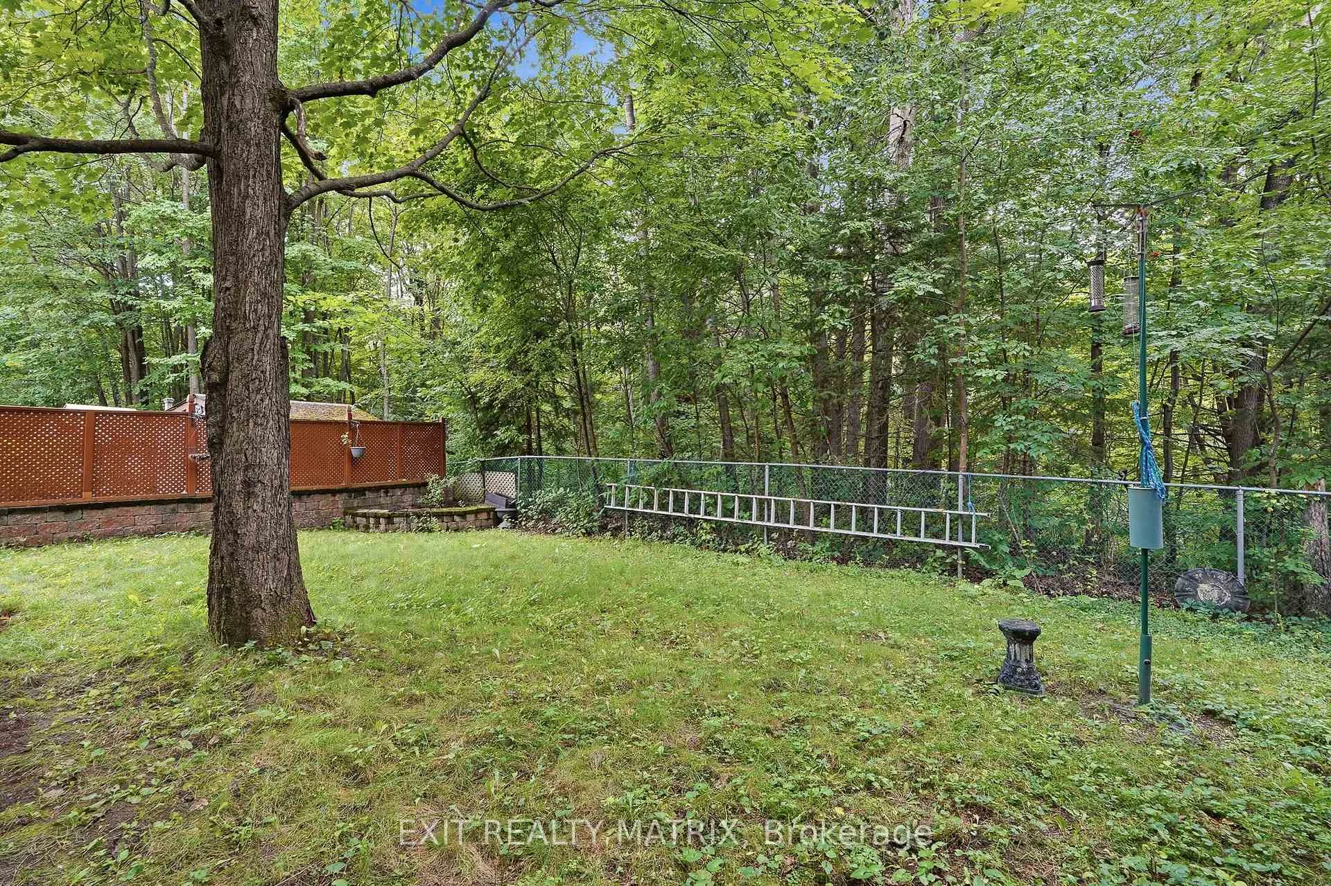 Photo 42 of 270 Fernleaf Crescent, Ottawa, Queenswood Heights South — HOMEH