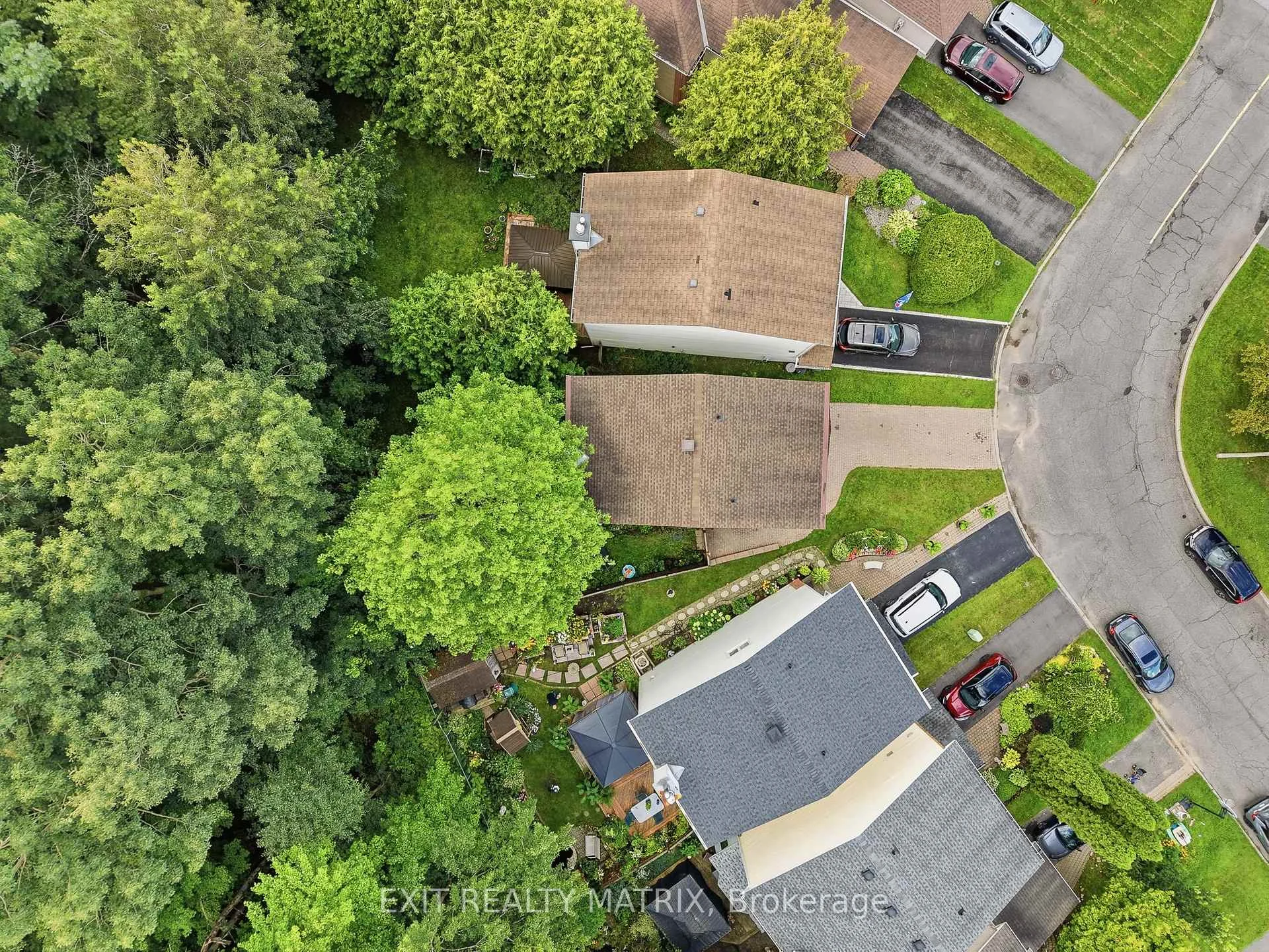 Photo 48 of 270 Fernleaf Crescent, Ottawa, Queenswood Heights South — HOMEH