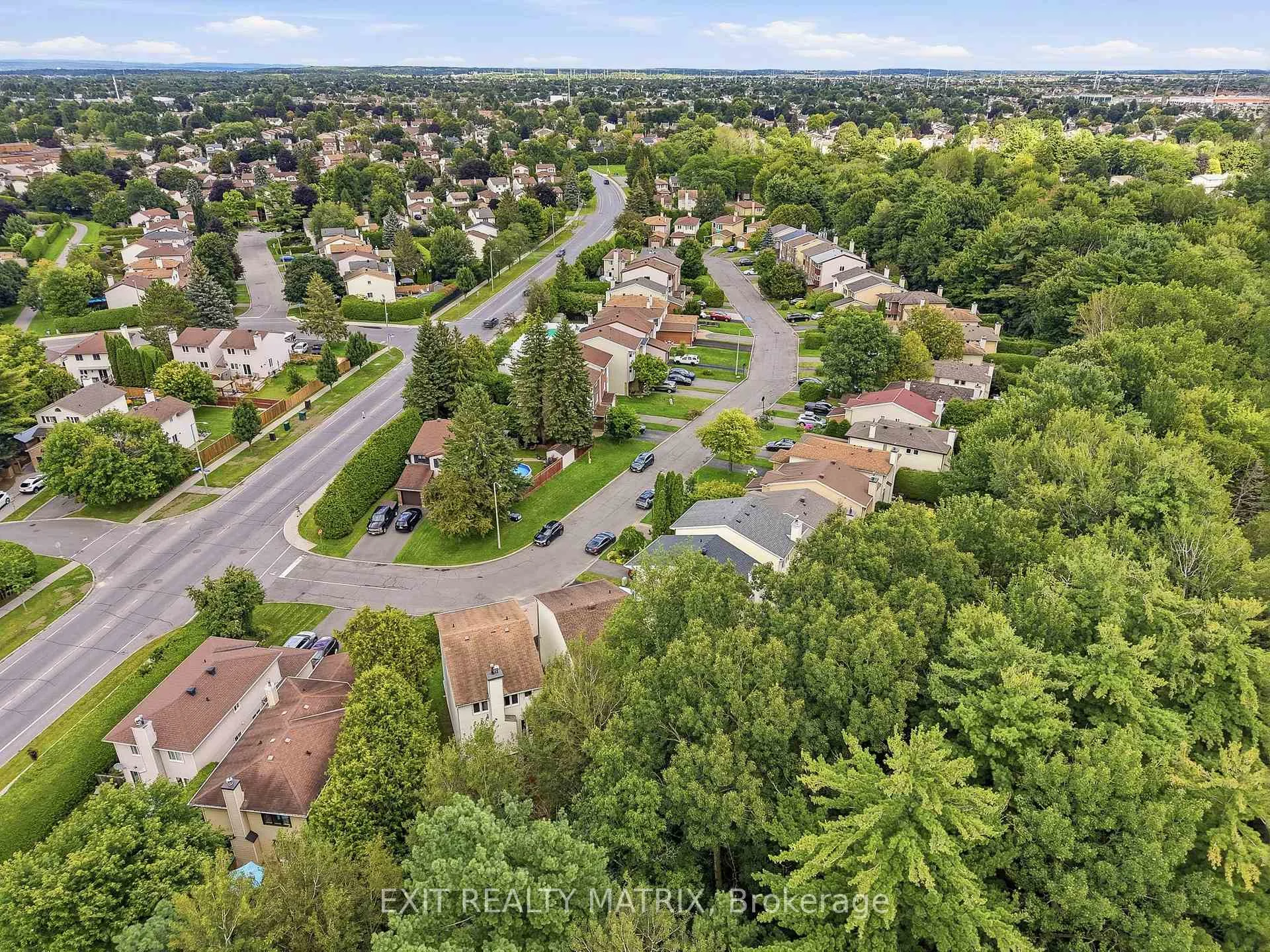 Photo 50 of 270 Fernleaf Crescent, Ottawa, Queenswood Heights South — HOMEH