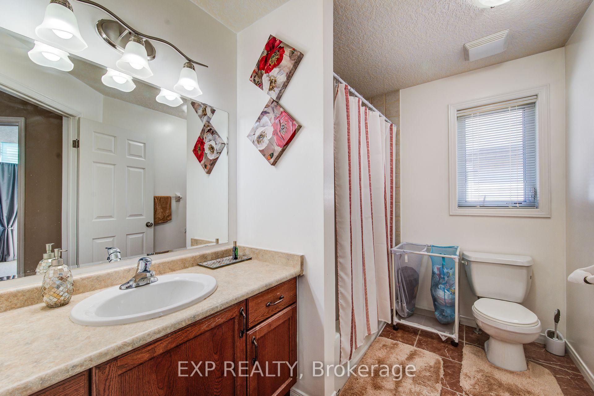 Photo 20 of 124 Udvari Crescent, Kitchener, Highland West — HOMEH