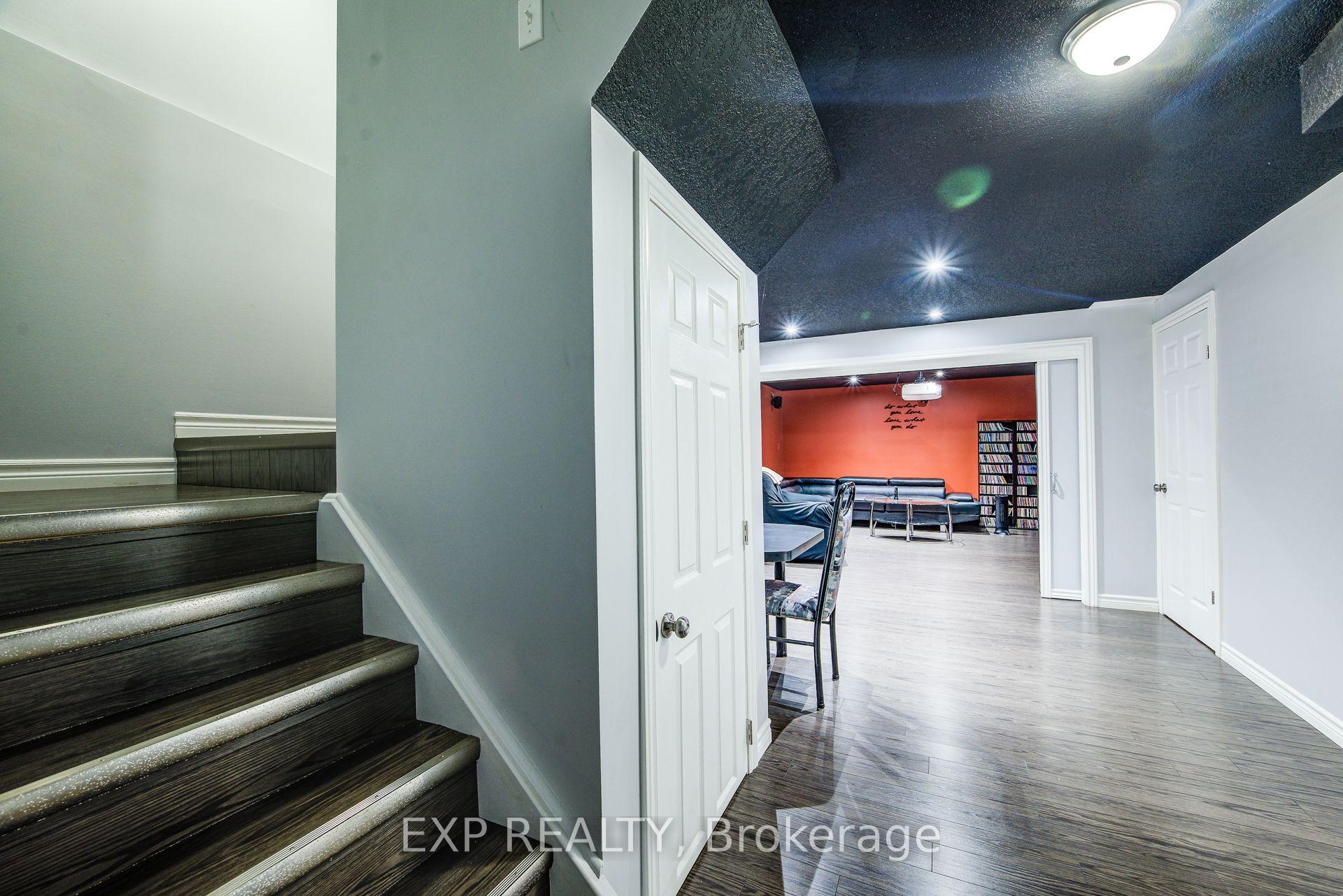 Photo 22 of 124 Udvari Crescent, Kitchener, Highland West — HOMEH