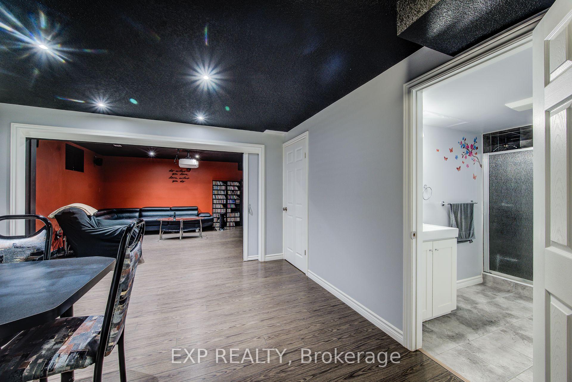 Photo 23 of 124 Udvari Crescent, Kitchener, Highland West — HOMEH