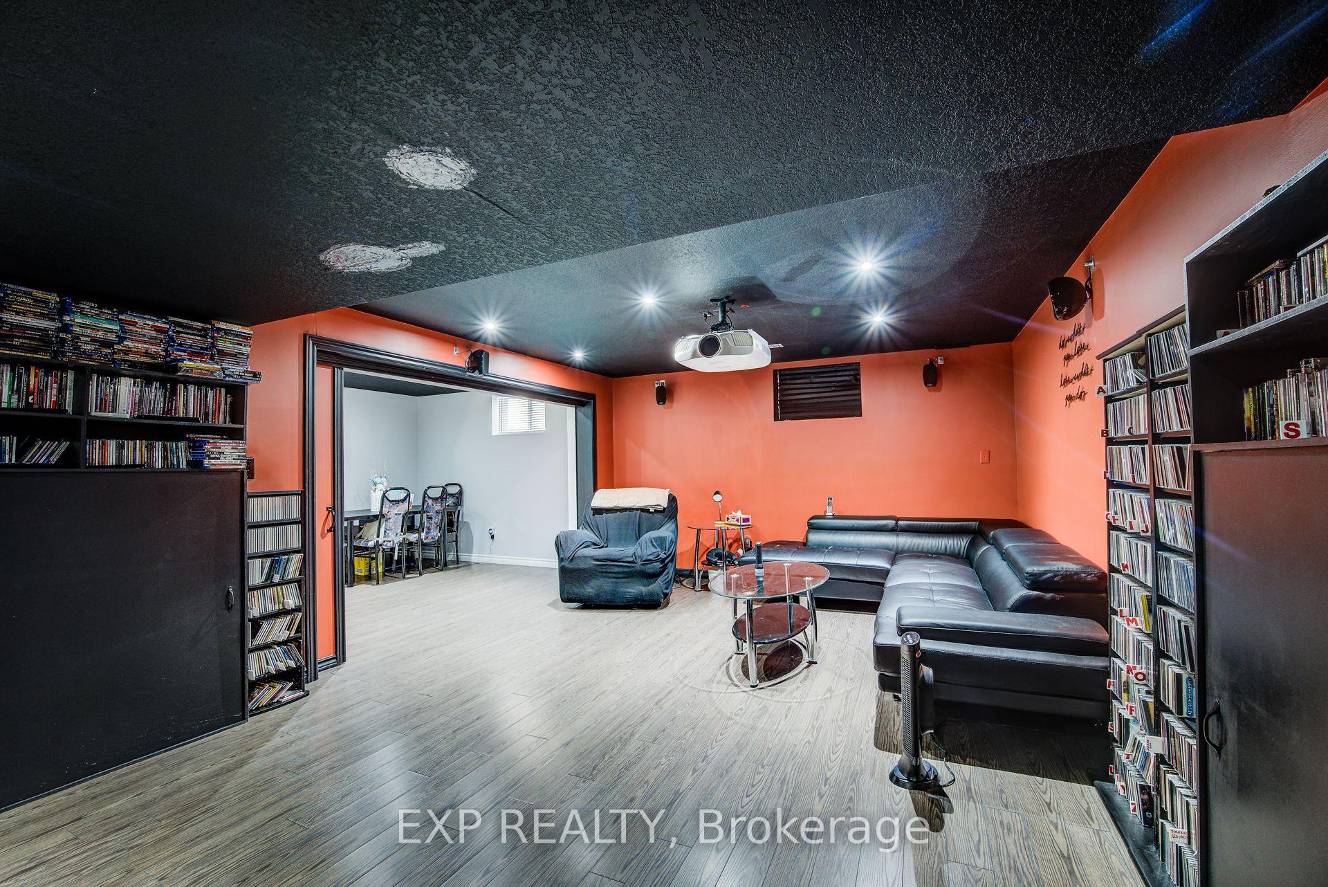 Photo 27 of 124 Udvari Crescent, Kitchener, Highland West — HOMEH