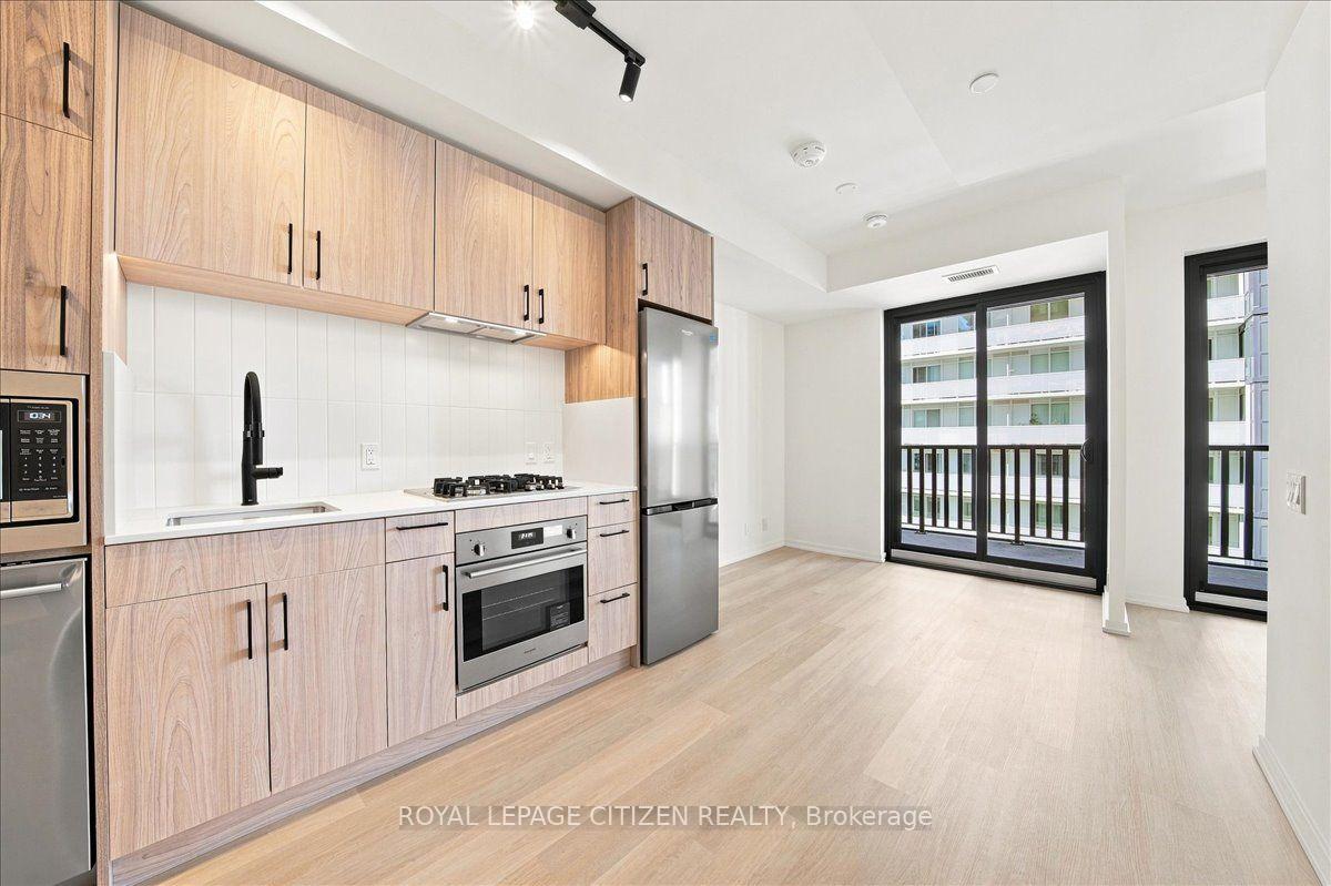 Front of Unit 1410, 109 Erskine Avenue