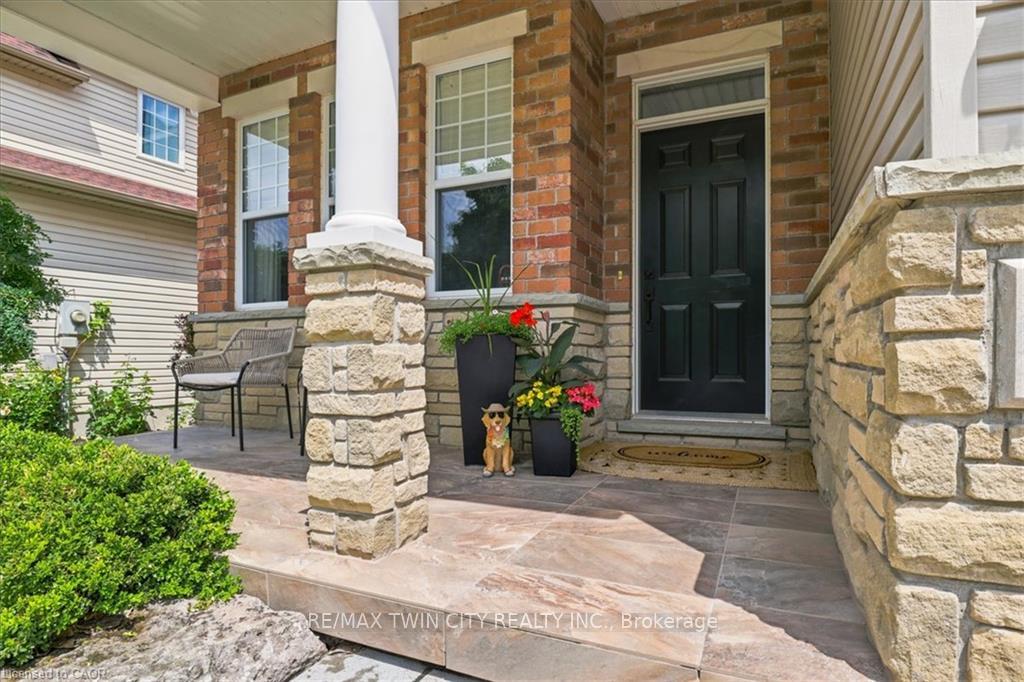 Photo 3 of 70 Hawkswood Drive, Kitchener, Bridgeport — HOMEH