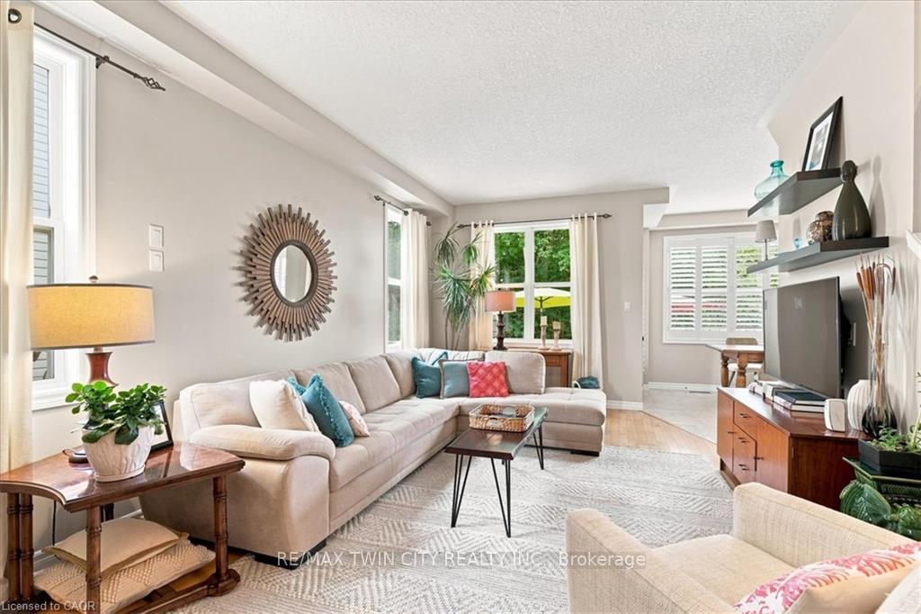 Photo 9 of 70 Hawkswood Drive, Kitchener, Bridgeport — HOMEH