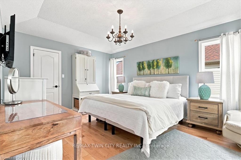 Photo 19 of 70 Hawkswood Drive, Kitchener, Bridgeport — HOMEH