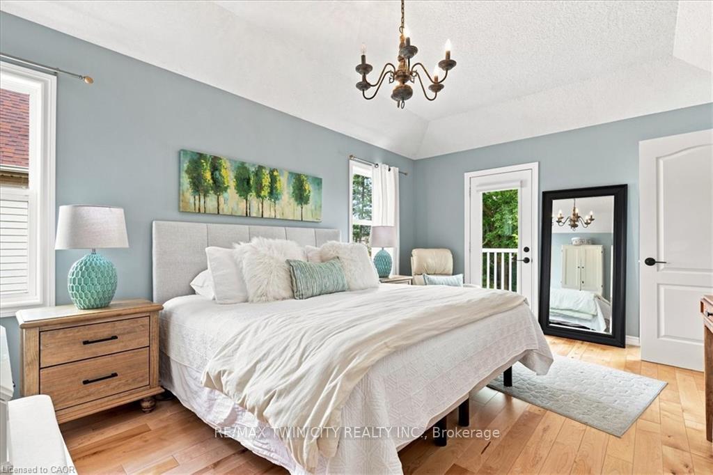 Photo 20 of 70 Hawkswood Drive, Kitchener, Bridgeport — HOMEH