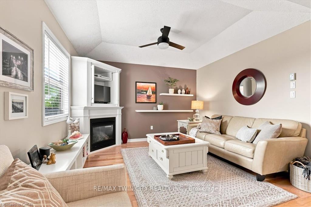 Photo 24 of 70 Hawkswood Drive, Kitchener, Bridgeport — HOMEH