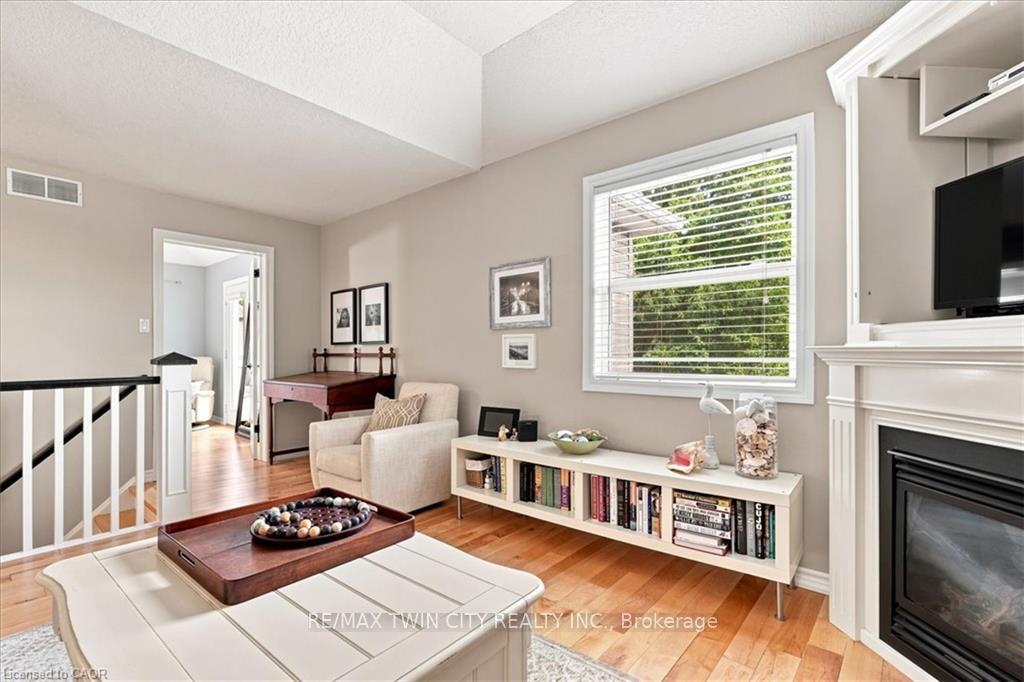 Photo 25 of 70 Hawkswood Drive, Kitchener, Bridgeport — HOMEH