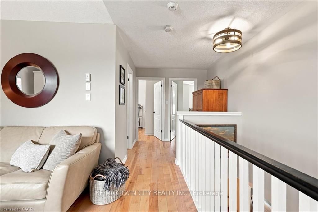 Photo 26 of 70 Hawkswood Drive, Kitchener, Bridgeport — HOMEH