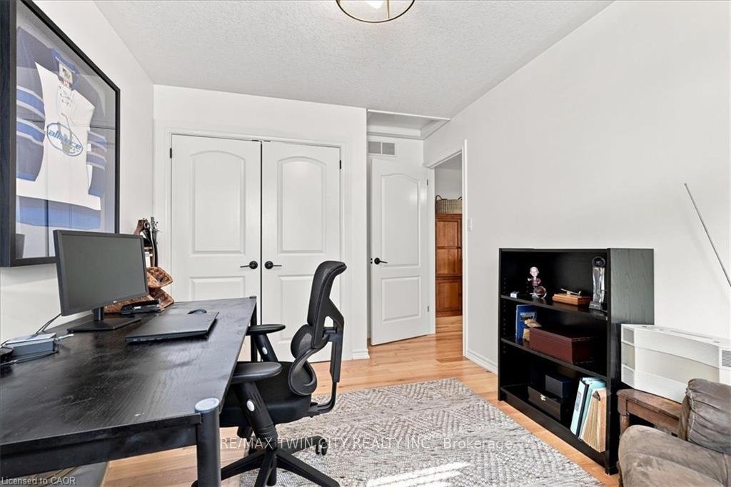 Photo 31 of 70 Hawkswood Drive, Kitchener, Bridgeport — HOMEH