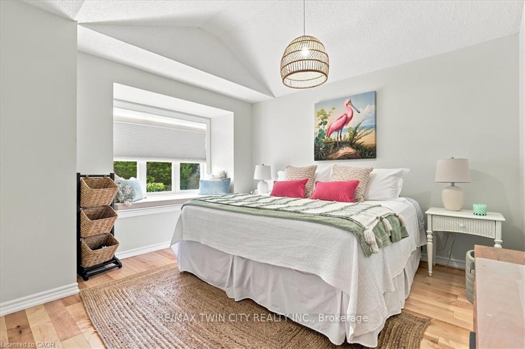 Photo 32 of 70 Hawkswood Drive, Kitchener, Bridgeport — HOMEH