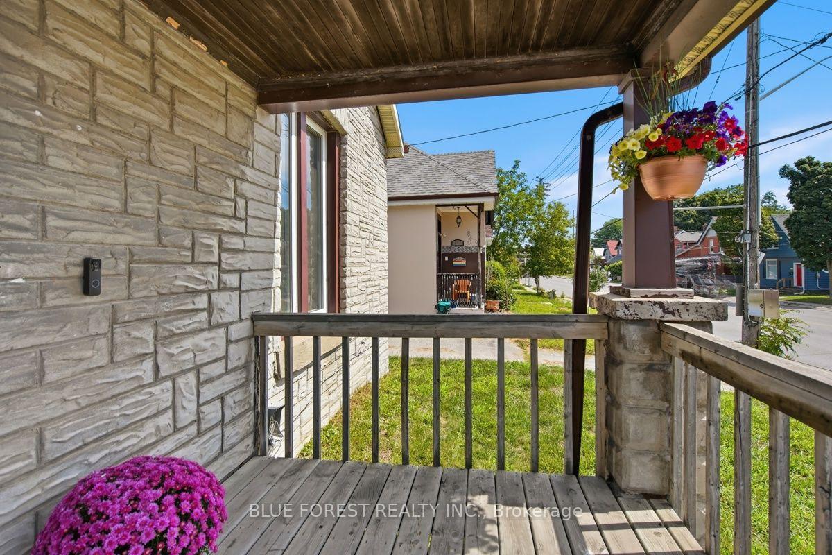 Photo 5 of 1054 Florence Street, London, East M — HOMEH