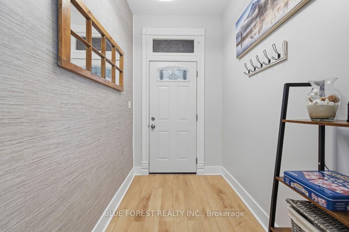Photo 6 of 1054 Florence Street, London, East M — HOMEH