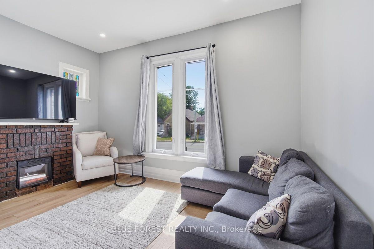 Photo 10 of 1054 Florence Street, London, East M — HOMEH