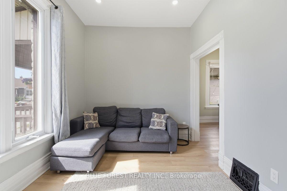 Photo 13 of 1054 Florence Street, London, East M — HOMEH