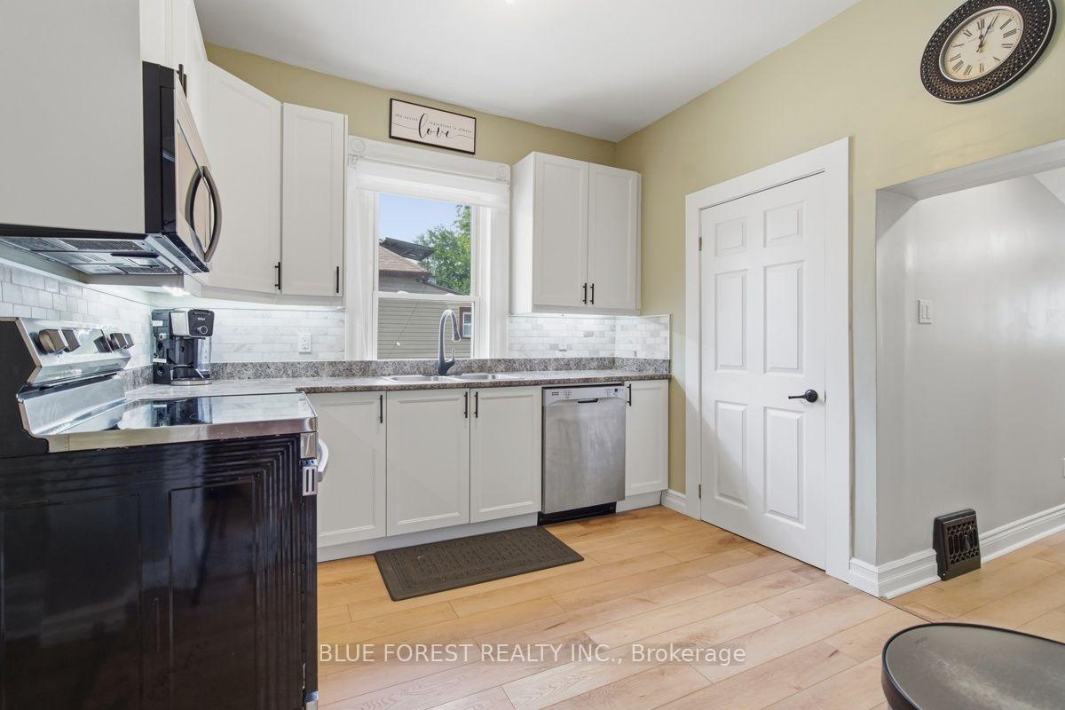 Photo 14 of 1054 Florence Street, London, East M — HOMEH