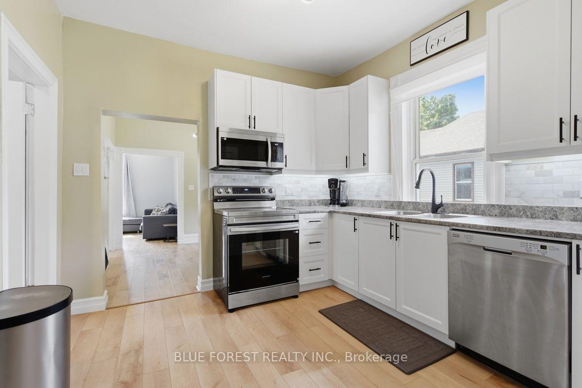 Photo 15 of 1054 Florence Street, London, East M — HOMEH