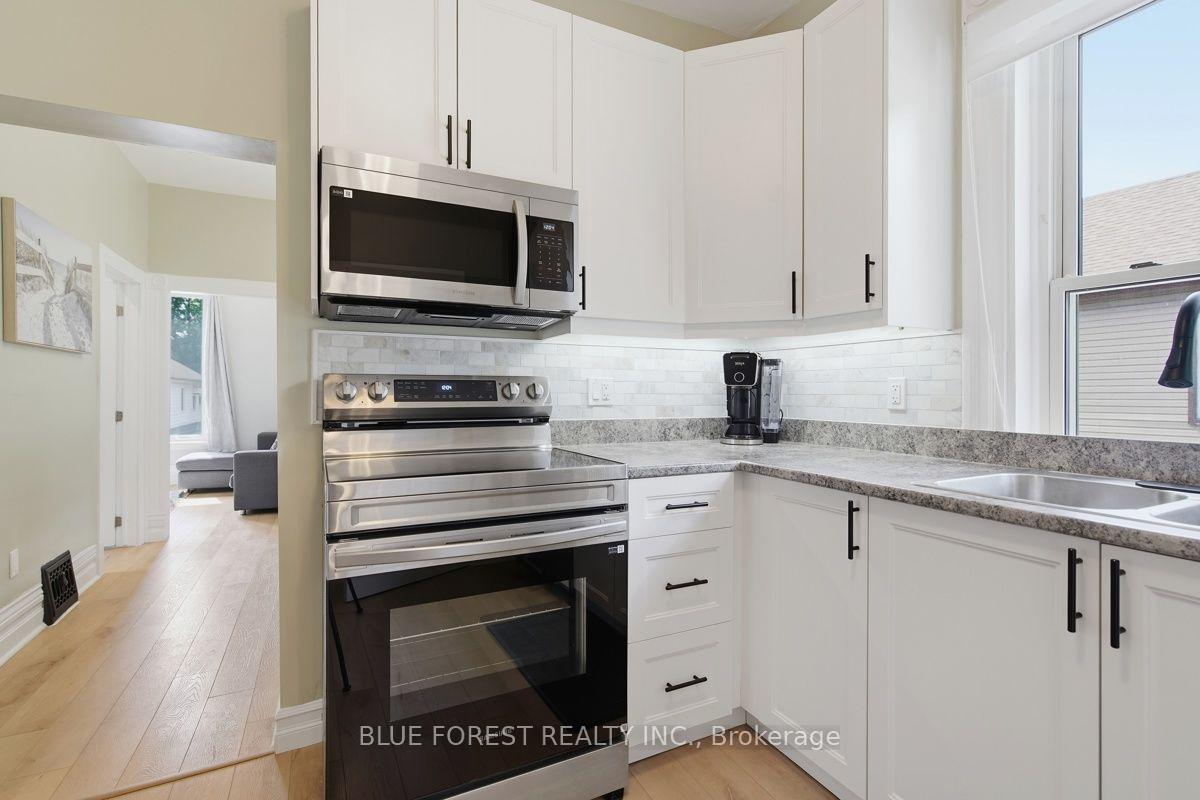 Photo 17 of 1054 Florence Street, London, East M — HOMEH