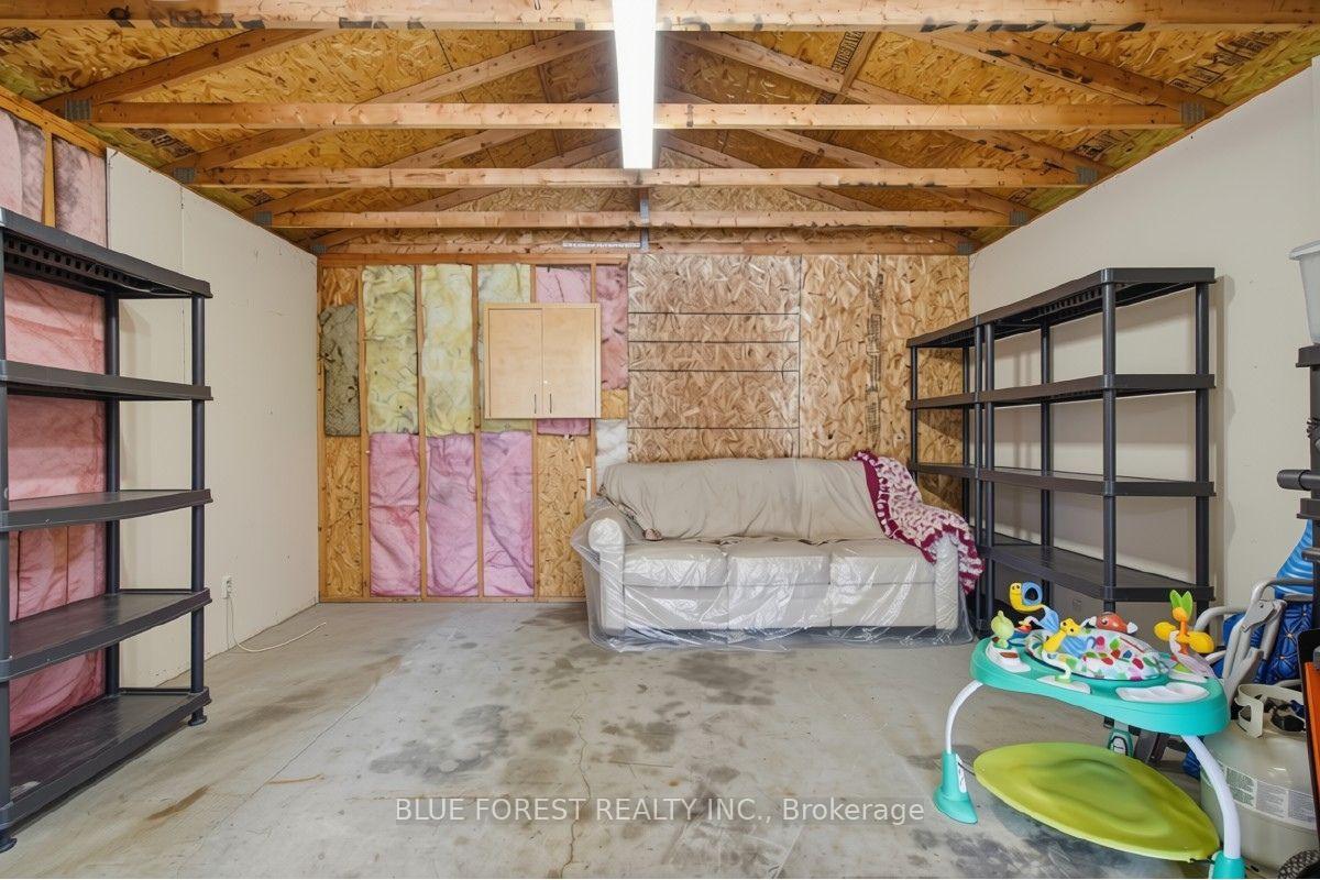 Photo 36 of 1054 Florence Street, London, East M — HOMEH