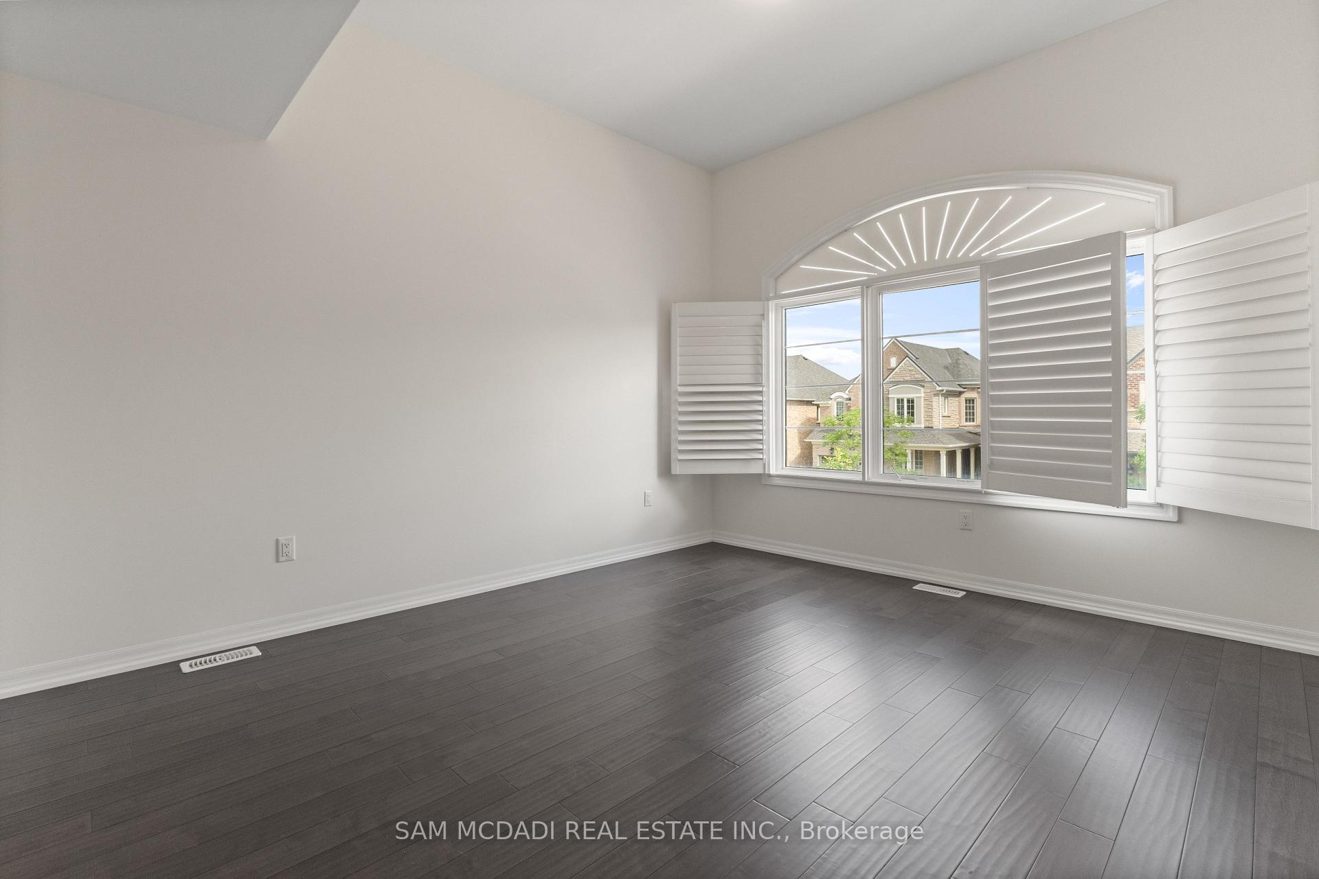 Photo 16 of 93 Wheat Boom Drive, Oakville, Glenorchy — HOMEH