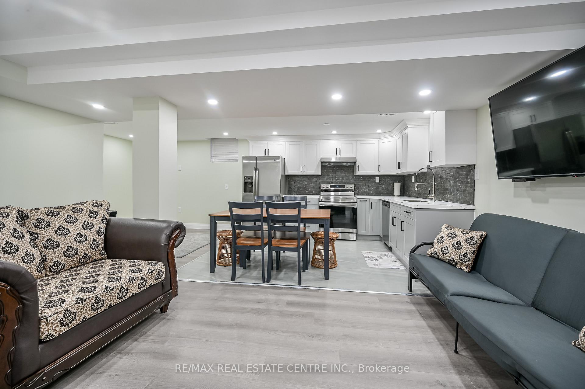 Photo 8 of Unit Lower Unit, 31 Joseph Court, Hamilton, Gourley — HOMEH