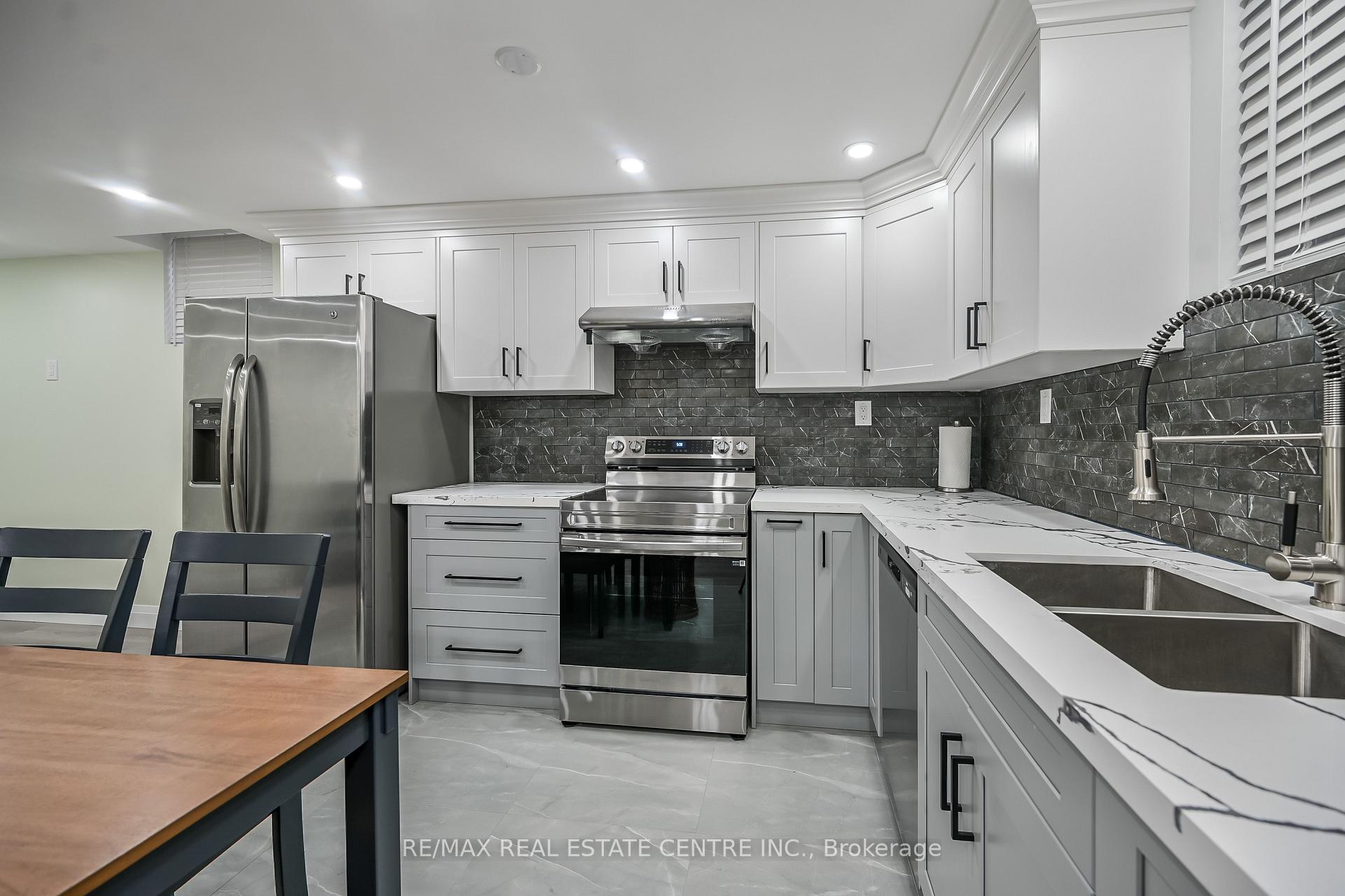 Photo 10 of Unit Lower Unit, 31 Joseph Court, Hamilton, Gourley — HOMEH