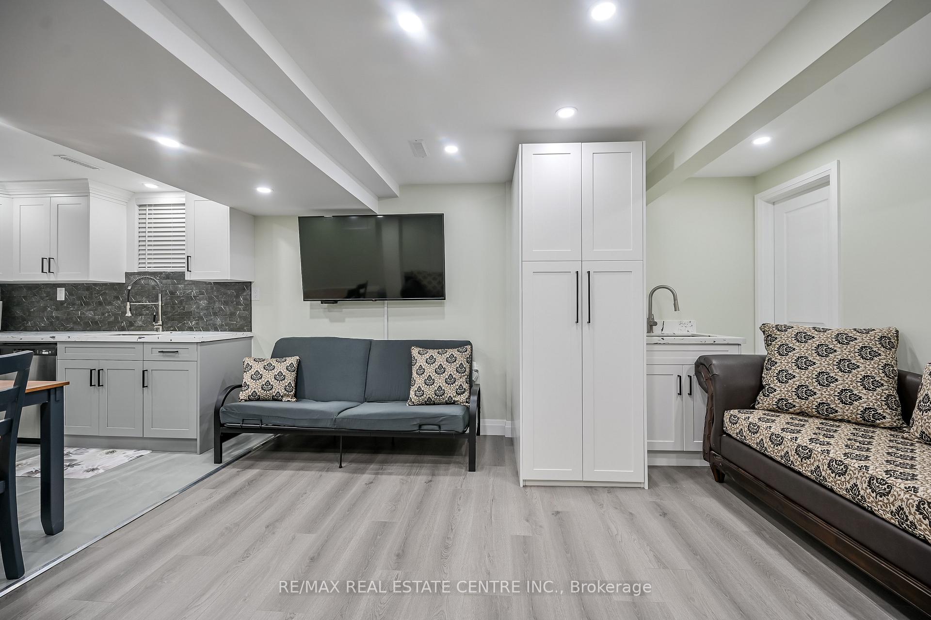 Photo 18 of Unit Lower Unit, 31 Joseph Court, Hamilton, Gourley — HOMEH