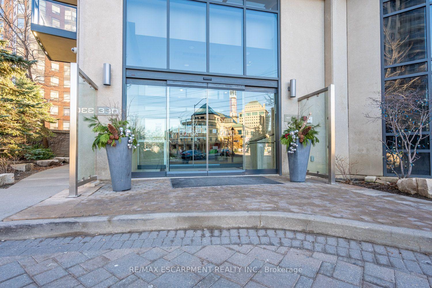 Photo 2 of Unit PH5, 330 Burnhamthorpe Road, Mississauga, City Centre — HOMEH