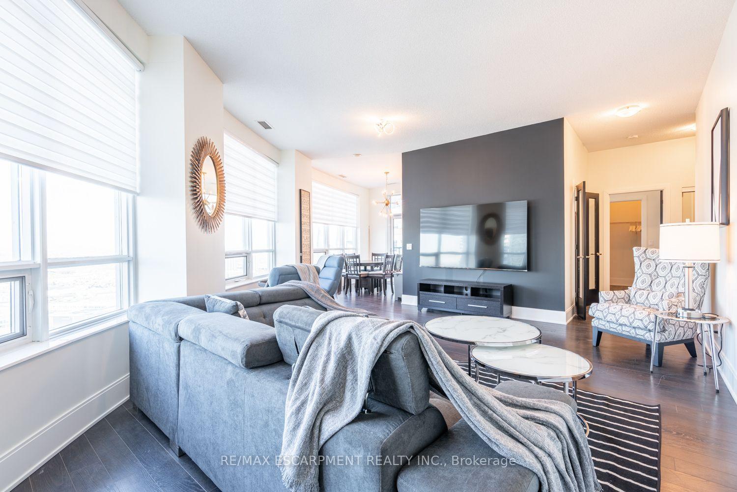 Photo 11 of Unit PH5, 330 Burnhamthorpe Road, Mississauga, City Centre — HOMEH