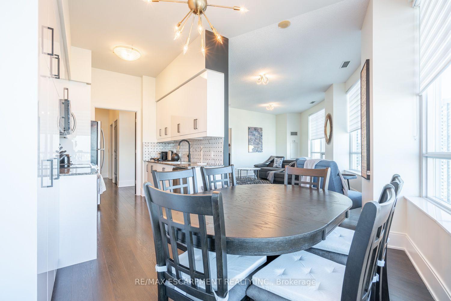 Photo 14 of Unit PH5, 330 Burnhamthorpe Road, Mississauga, City Centre — HOMEH