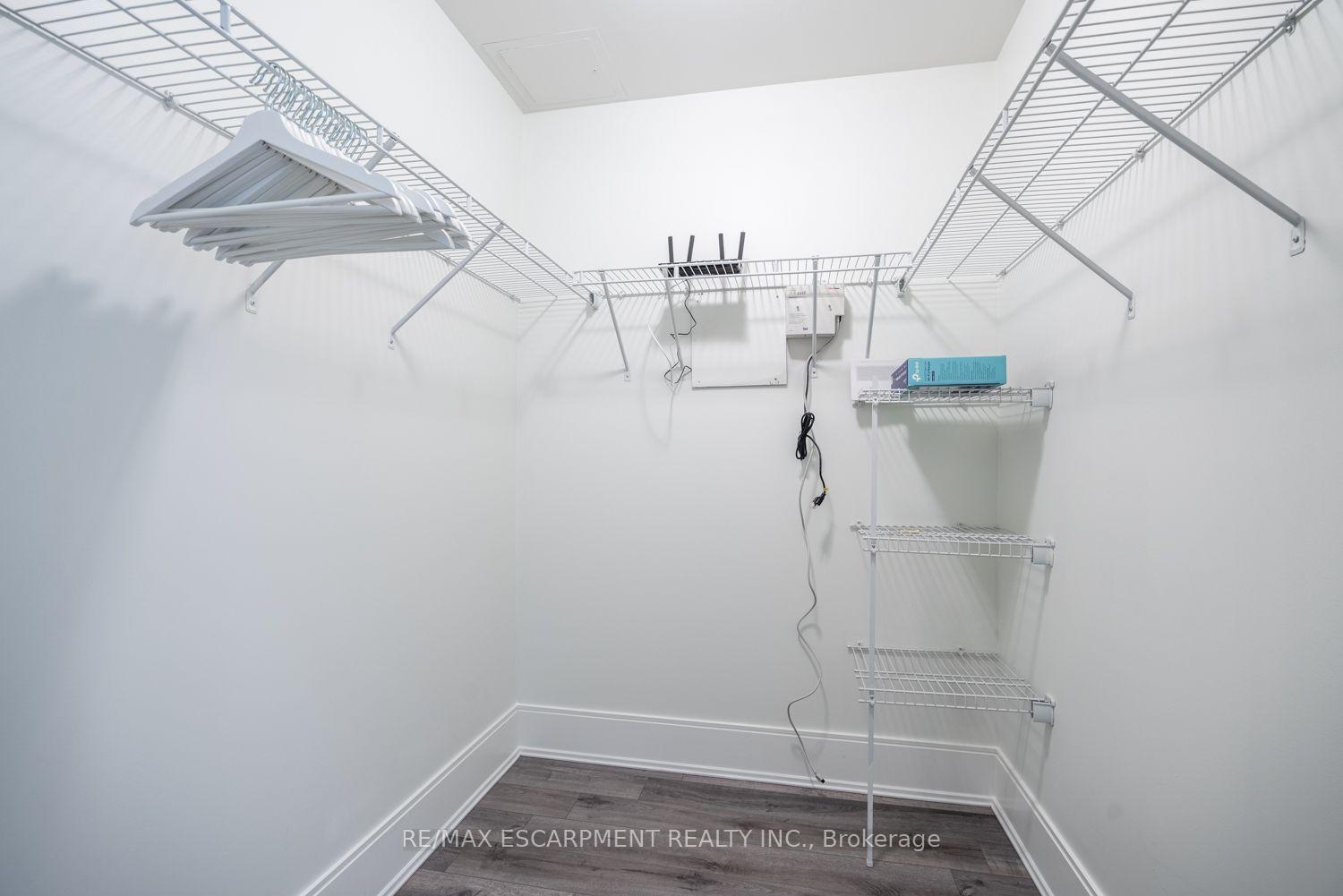 Photo 23 of Unit PH5, 330 Burnhamthorpe Road, Mississauga, City Centre — HOMEH