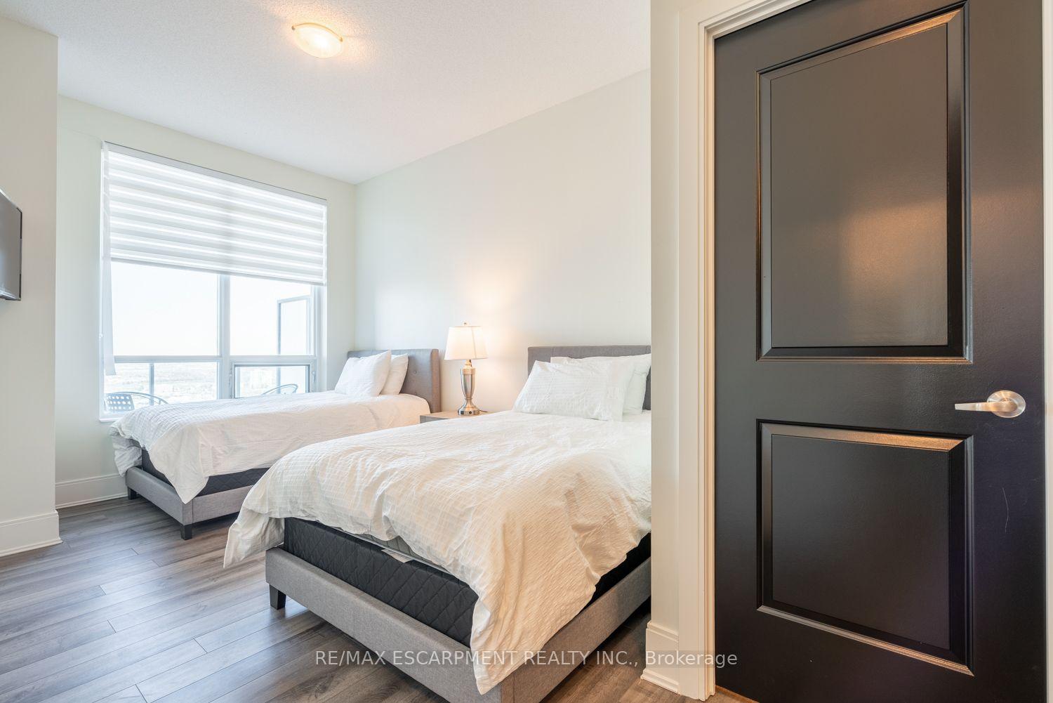 Photo 25 of Unit PH5, 330 Burnhamthorpe Road, Mississauga, City Centre — HOMEH