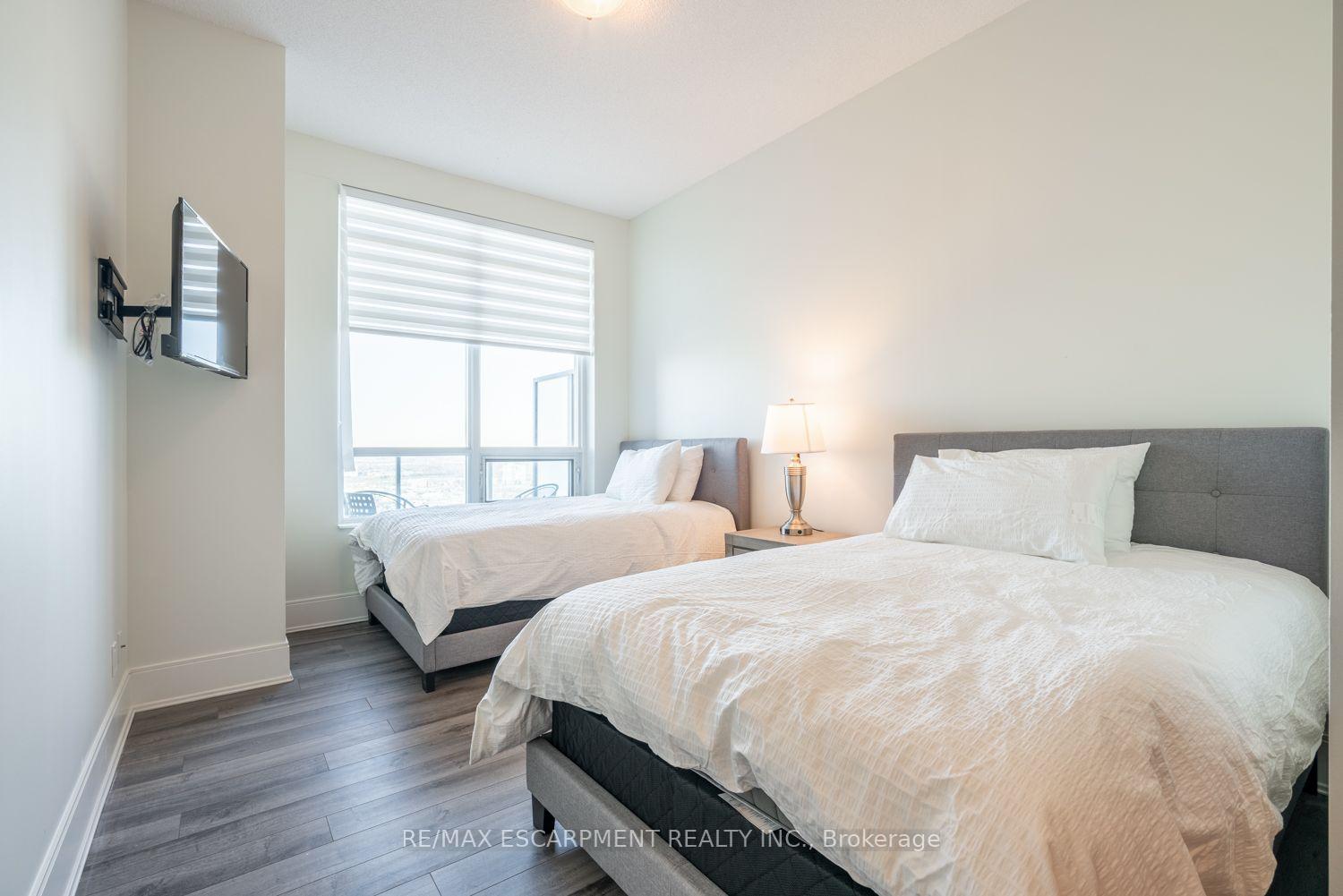 Photo 28 of Unit PH5, 330 Burnhamthorpe Road, Mississauga, City Centre — HOMEH