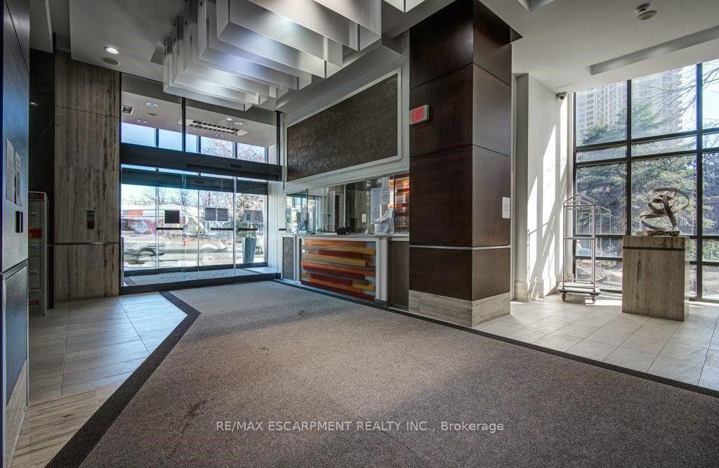 Photo 36 of Unit PH5, 330 Burnhamthorpe Road, Mississauga, City Centre — HOMEH