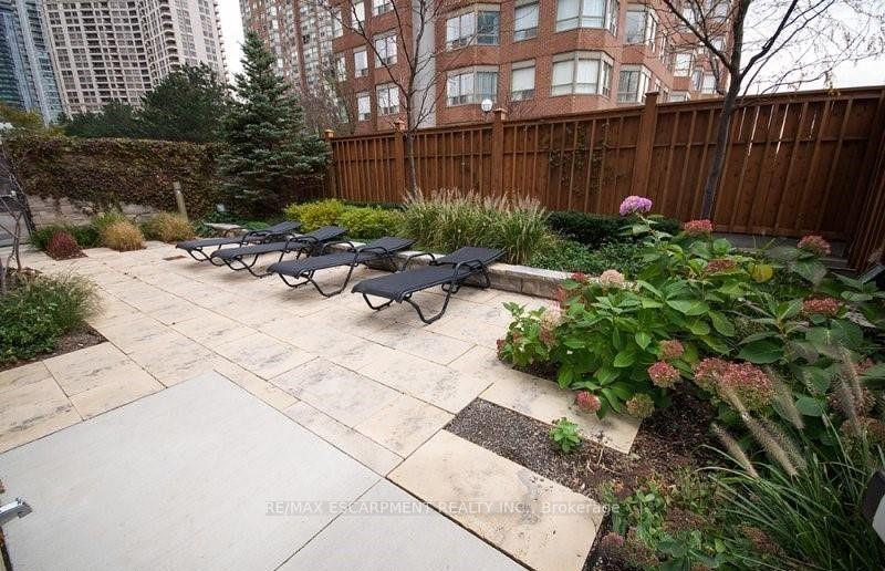 Photo 41 of Unit PH5, 330 Burnhamthorpe Road, Mississauga, City Centre — HOMEH