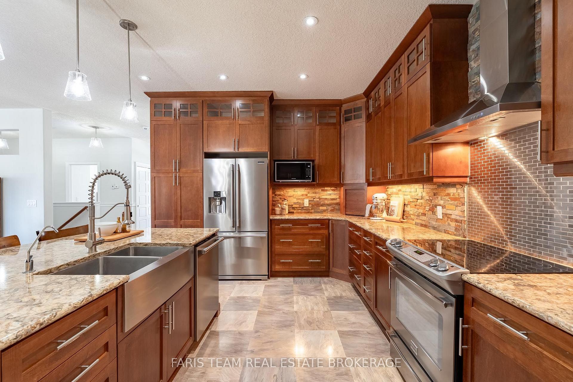 Photo 19 of 3063 Stone Ridge Boulevard, Orillia — HOMEH