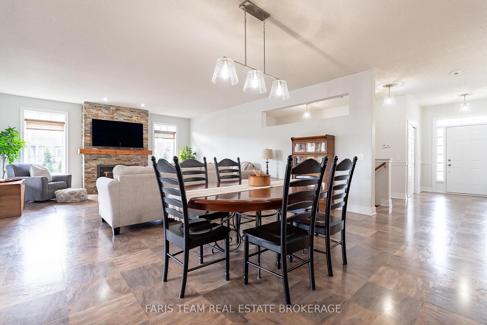 Photo 31 of 3063 Stone Ridge Boulevard, Orillia — HOMEH