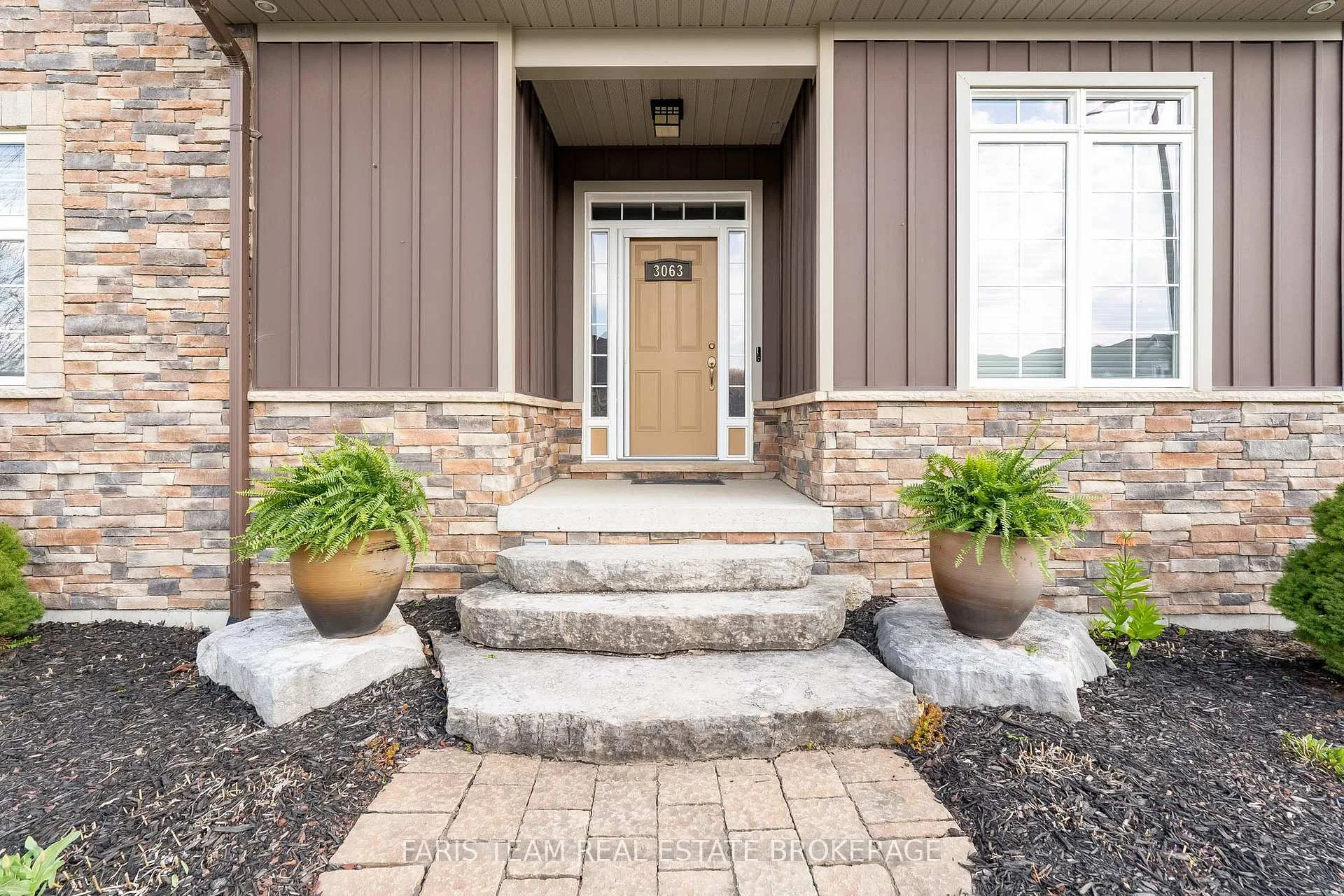 Photo 8 of 3063 Stone Ridge Boulevard, Orillia — HOMEH