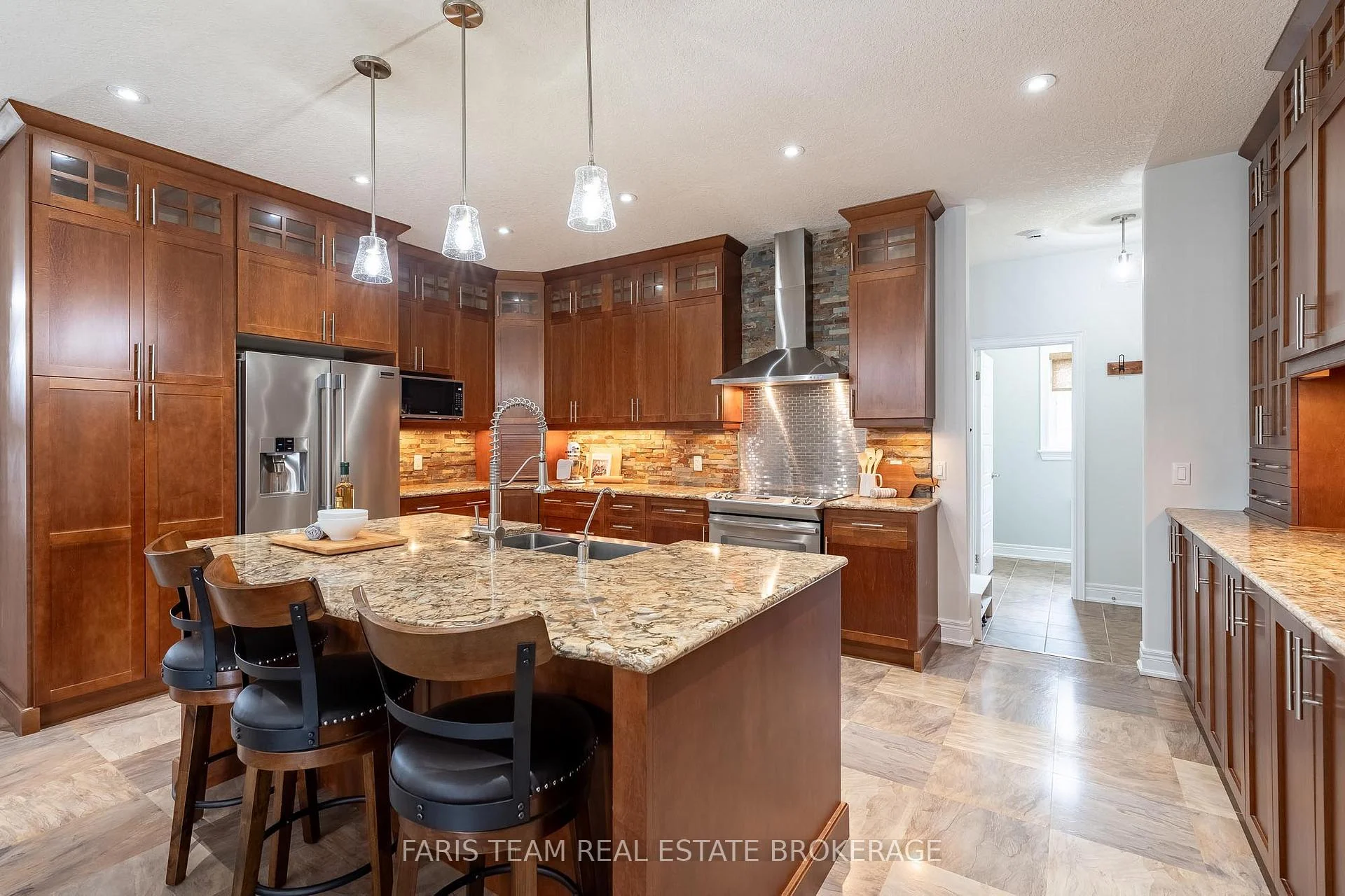 Photo 17 of 3063 Stone Ridge Boulevard, Orillia — HOMEH