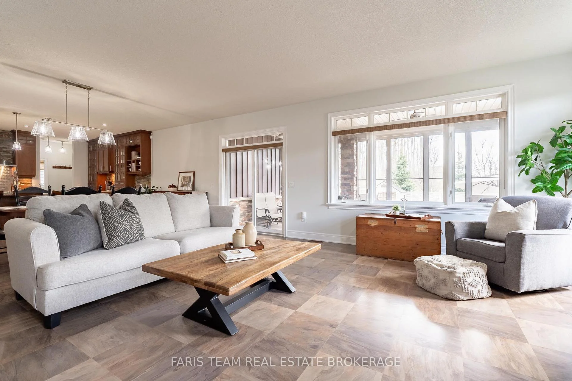 Photo 38 of 3063 Stone Ridge Boulevard, Orillia — HOMEH