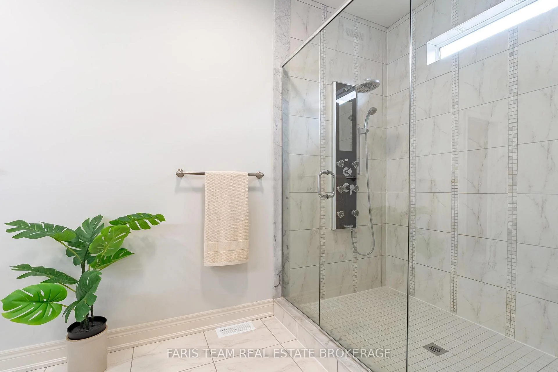 Photo 53 of 3063 Stone Ridge Boulevard, Orillia — HOMEH