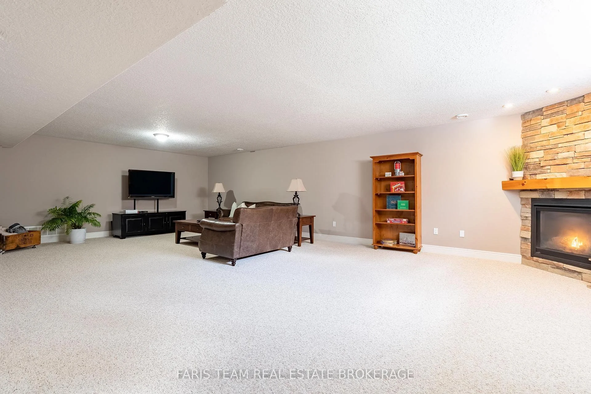 Photo 77 of 3063 Stone Ridge Boulevard, Orillia — HOMEH