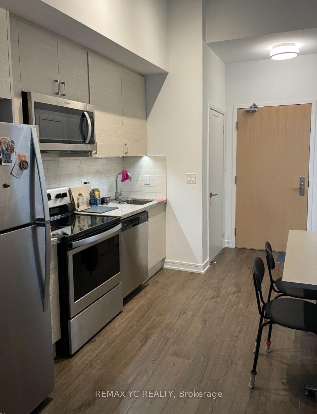 Photo of Unit 111, 621 Sheppard Avenue E