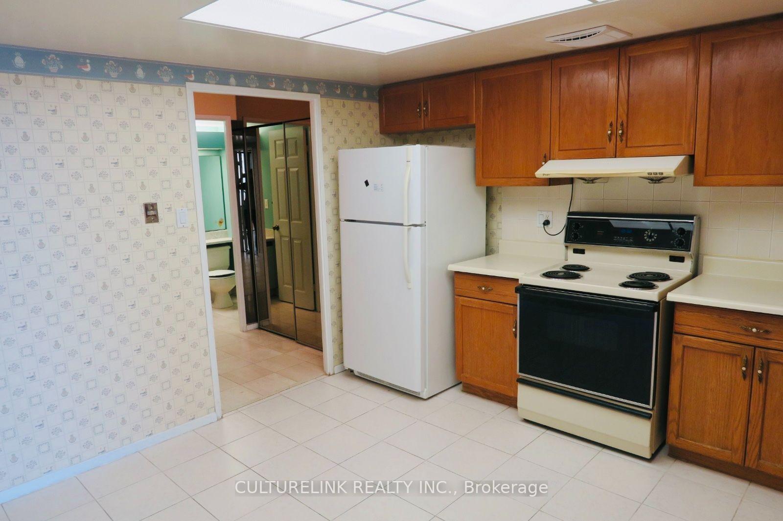 Photo 6 of Unit 1005, 255 Bamburgh Circle, Scarborough, Steeles — HOMEH