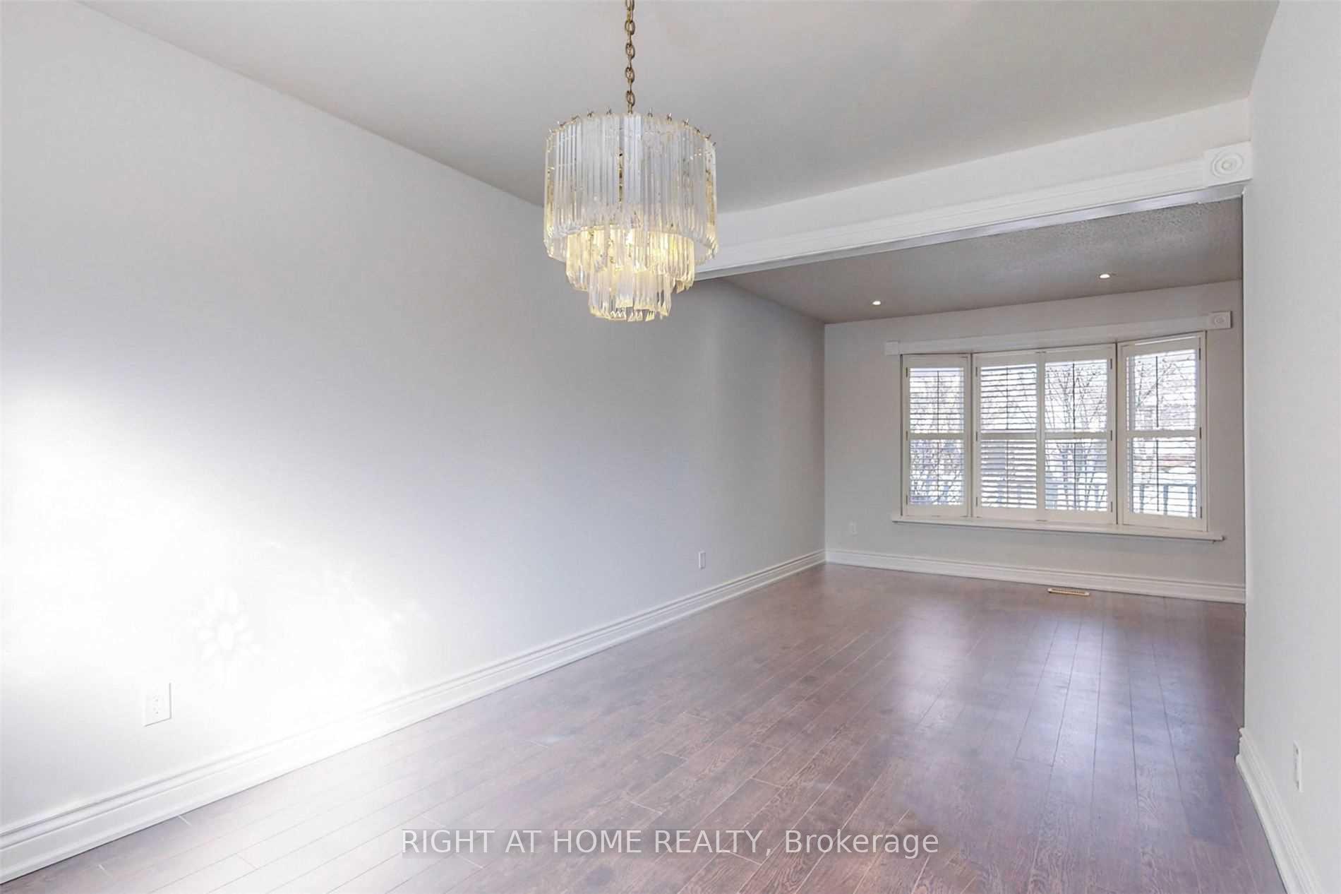 Photo 8 of 54 Penwick Crescent, Richmond Hill, North Richvale — HOMEH
