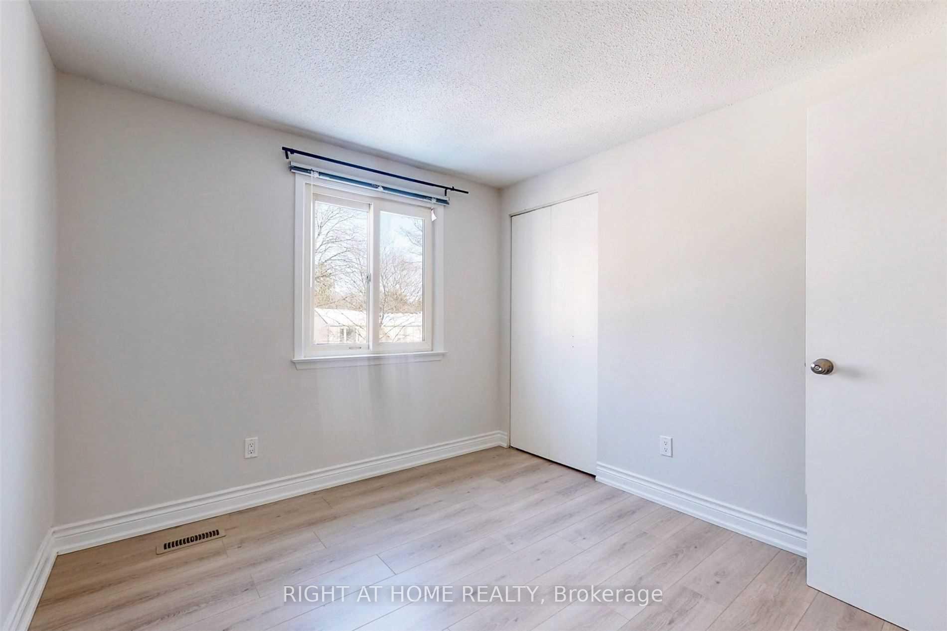 Photo 19 of 54 Penwick Crescent, Richmond Hill, North Richvale — HOMEH