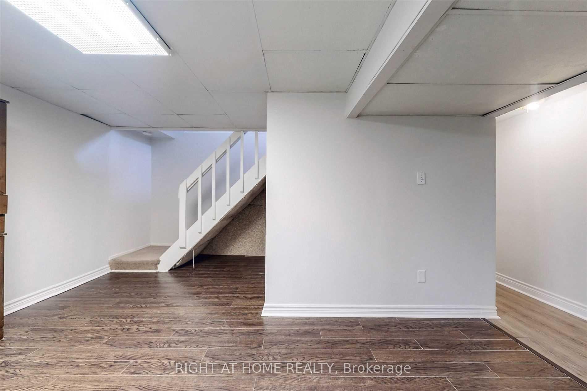 Photo 22 of 54 Penwick Crescent, Richmond Hill, North Richvale — HOMEH